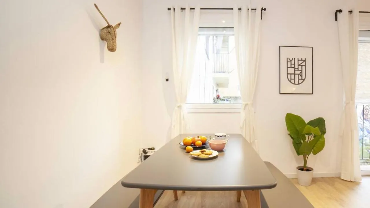 Chic Apartments Ramblas Barcelona 0*,